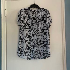 Ann Taylor Floral Blouse Size Medium NWOT
